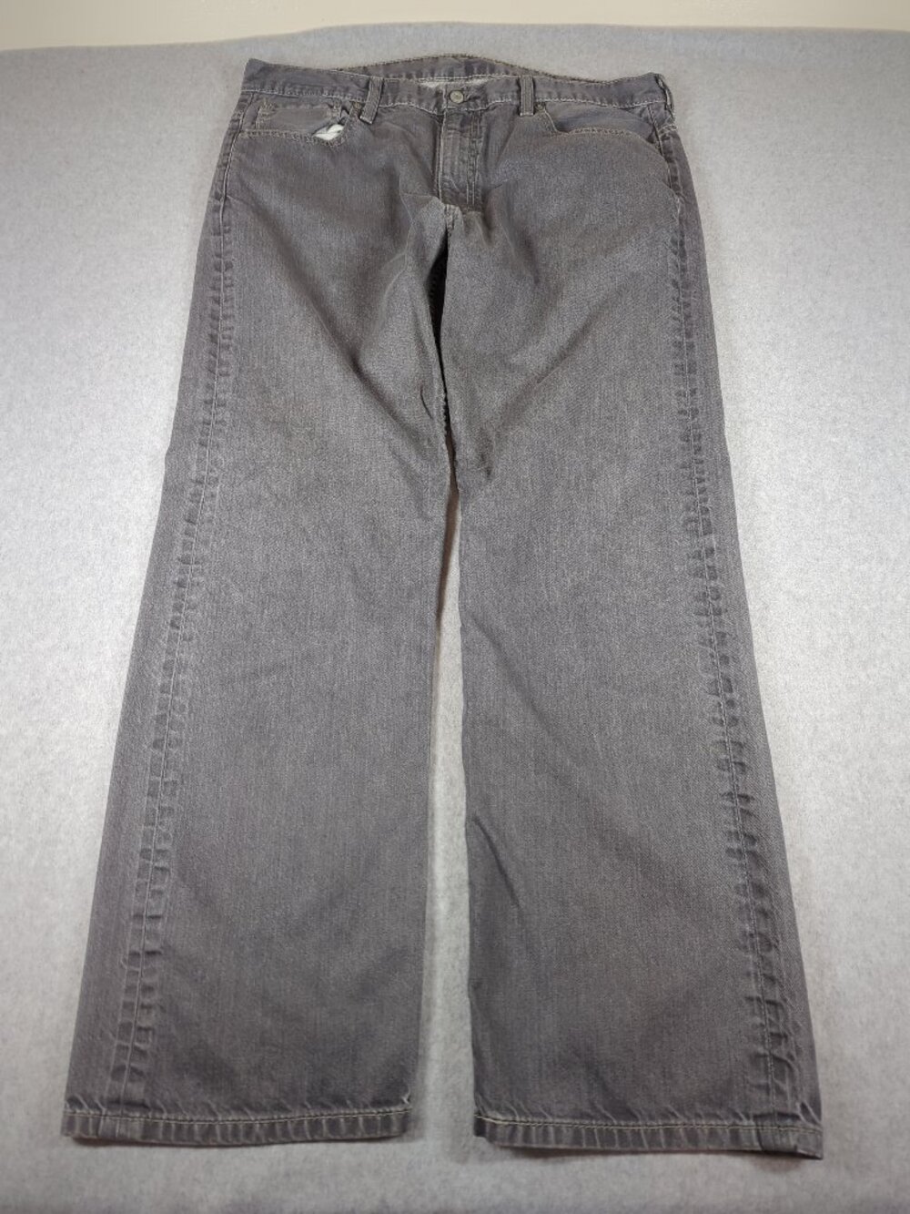 Levi's 569 Loose Straight Jeans Men's 38x34 (Actual 38x32) Gray